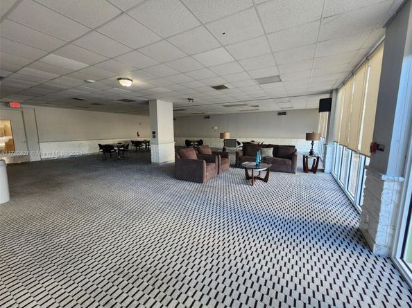 2100 Sans Souci Blvd B1401, North Miami FL 33181