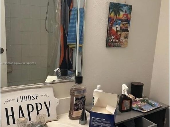 17901 NW 68th Ave R208, Hialeah FL 33015