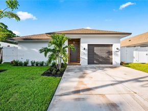 1041 W Lakewood Rd, West Palm Beach FL 33405