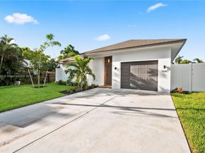 1041 W Lakewood Rd, West Palm Beach FL 33405