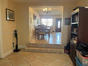 9026 SW 34 St, Miami FL 33165