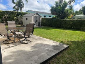 9026 SW 34 St, Miami FL 33165