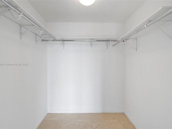 495 Brickell Ave 2709, Miami FL 33131