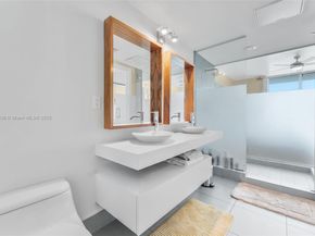 92 SW 3rd St 3611, Miami FL 33130