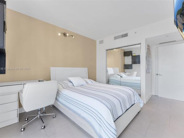 92 SW 3rd St 3611, Miami FL 33130