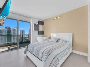 92 SW 3rd St 3611, Miami FL 33130