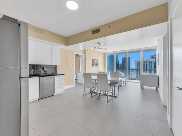 92 SW 3rd St 3611, Miami FL 33130