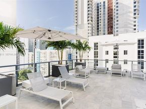 229 SW 9th St 202, Miami FL 33130