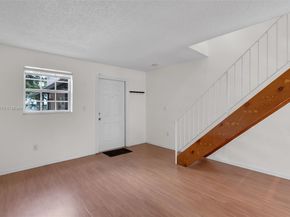 29 Santillane Ave 7, Coral Gables FL 33134