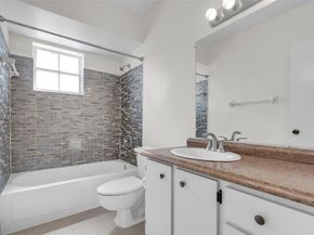 29 Santillane Ave 7, Coral Gables FL 33134