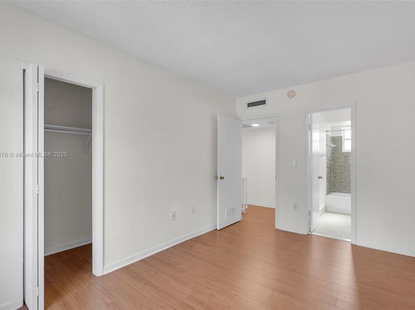 29 Santillane Ave 7, Coral Gables FL 33134