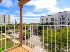 29 Santillane Ave 7, Coral Gables FL 33134