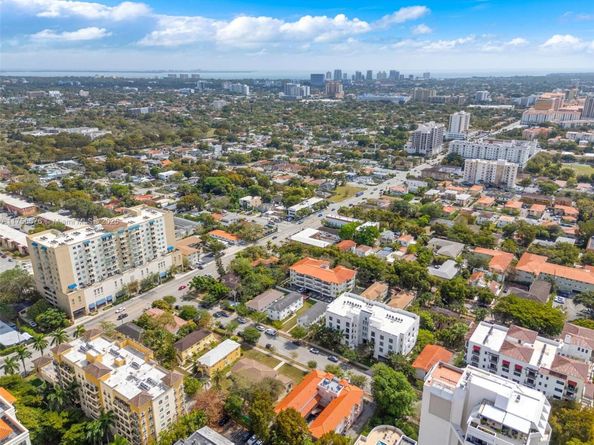 29 Santillane Ave 7, Coral Gables FL 33134