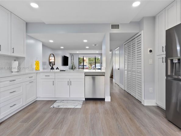 10053 SW 77th Ct, Miami FL 33156