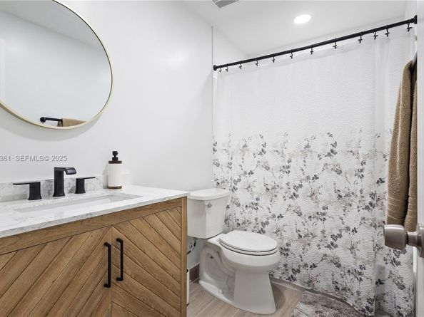 10053 SW 77th Ct, Miami FL 33156