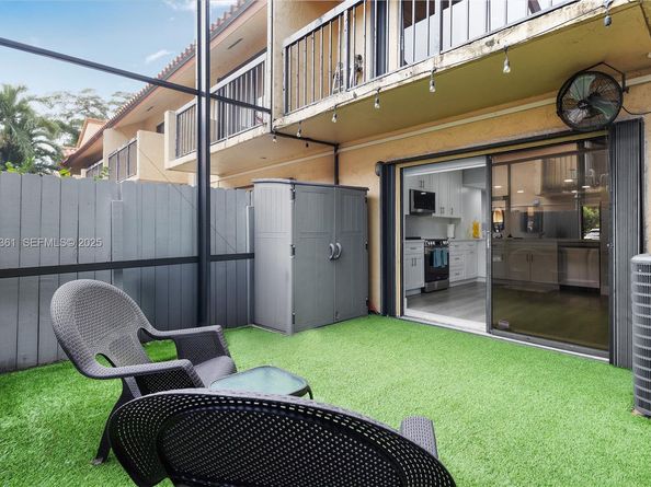 10053 SW 77th Ct, Miami FL 33156