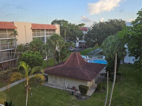 3571 Inverrary Dr 409, Lauderhill FL 33319
