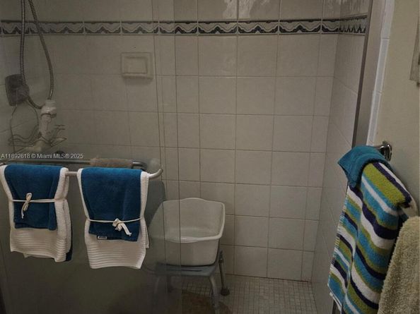 3571 Inverrary Dr 409, Lauderhill FL 33319