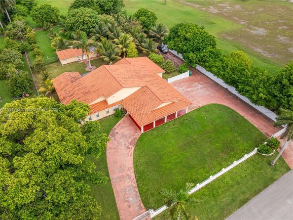 400 NW 128th Ave, Miami FL 33182