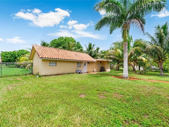 400 NW 128th Ave, Miami FL 33182