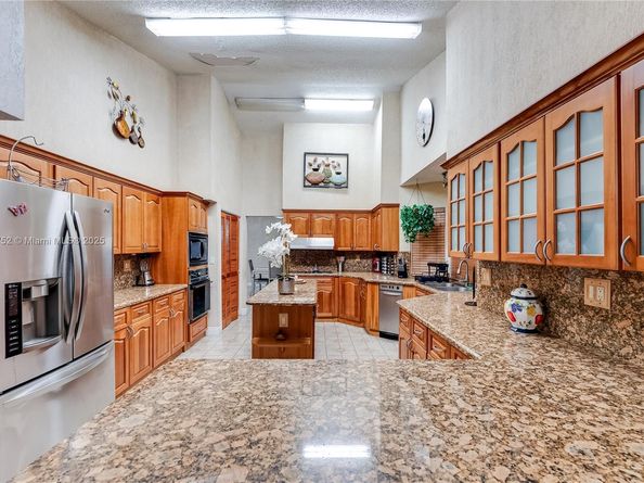 400 NW 128th Ave, Miami FL 33182