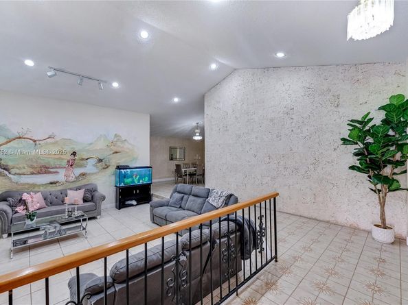 400 NW 128th Ave, Miami FL 33182