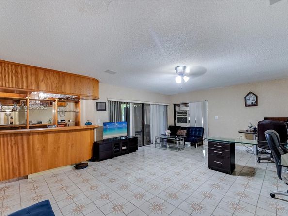 400 NW 128th Ave, Miami FL 33182