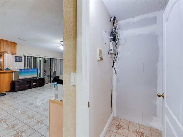 400 NW 128th Ave, Miami FL 33182