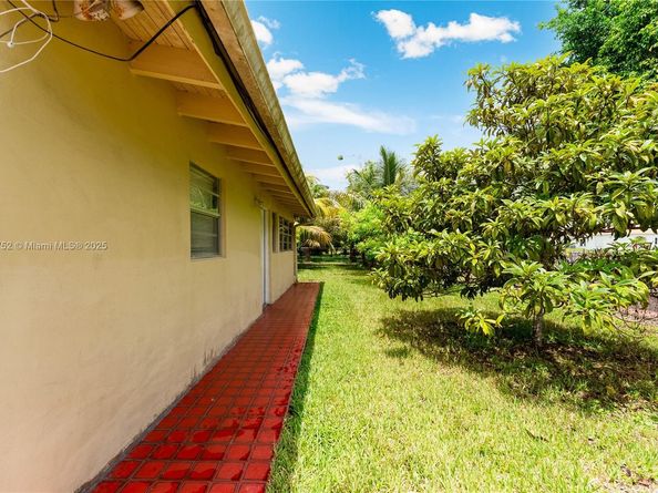 400 NW 128th Ave, Miami FL 33182