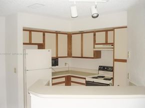3300 N Pinewalk Dr N 1915, Margate FL 33063