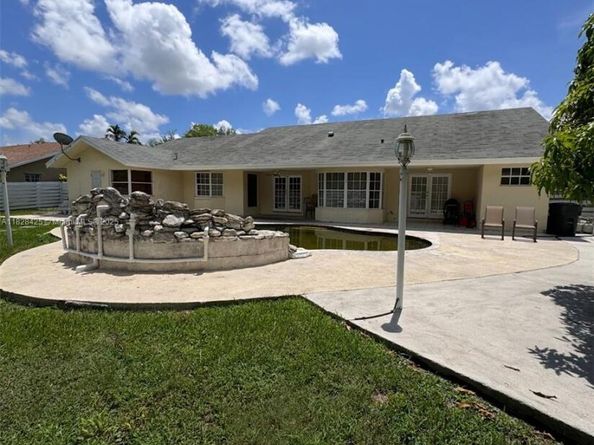 14603 SW 152nd Ct, Miami FL 33196