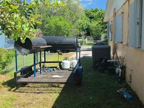 17960 NW 22nd Ct, Miami Gardens FL 33056