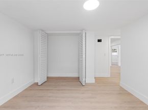 2285 NW 89th St, Miami FL 33147