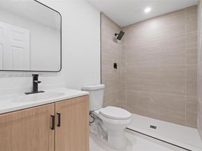 2285 NW 89th St, Miami FL 33147