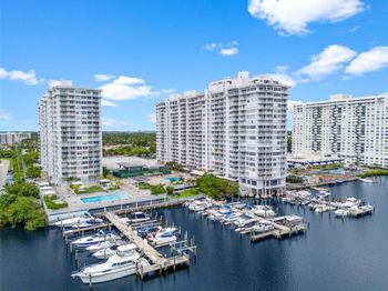 18071 Biscayne Blvd