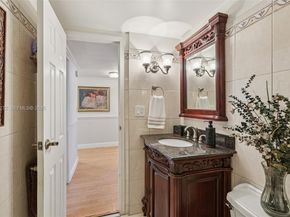 4850 NW 29th Ct 325, Lauderdale Lakes FL 33313