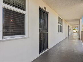 4850 NW 29th Ct 325, Lauderdale Lakes FL 33313