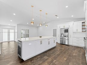 5976 SW 88 pl, Miami FL 33173