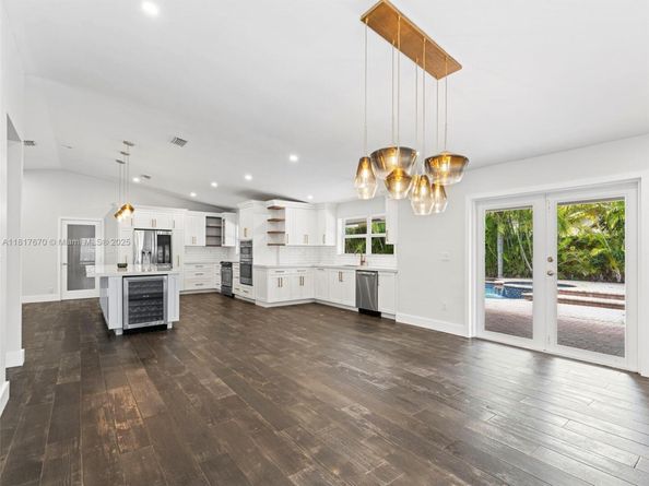 5976 SW 88 pl, Miami FL 33173