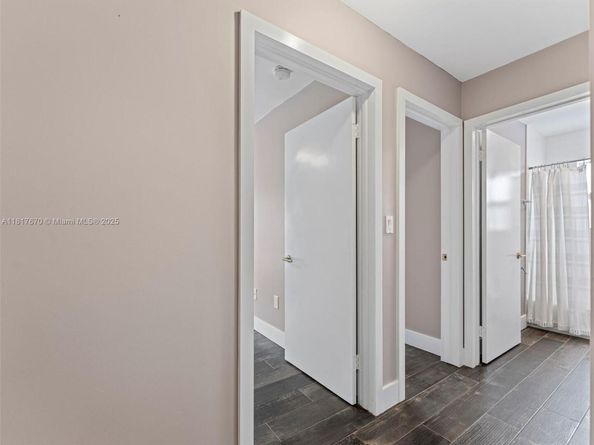 5976 SW 88 pl, Miami FL 33173