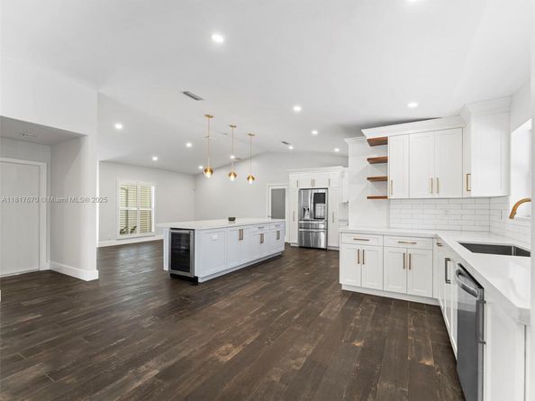 5976 SW 88 pl, Miami FL 33173