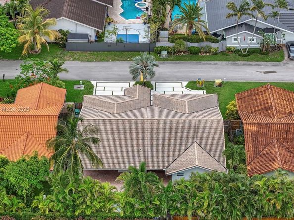 5976 SW 88 pl, Miami FL 33173