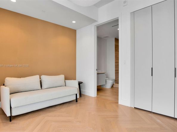 5775 Collins Ave 1105, Miami Beach FL 33140