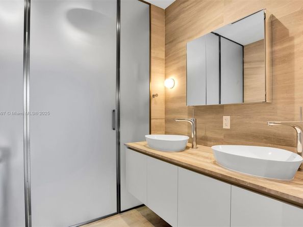 5775 Collins Ave 1105, Miami Beach FL 33140