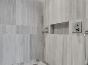 5775 Collins Ave 1105, Miami Beach FL 33140