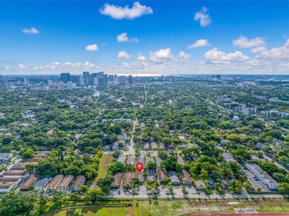 700 SW 16th Ave, Fort Lauderdale FL 33312