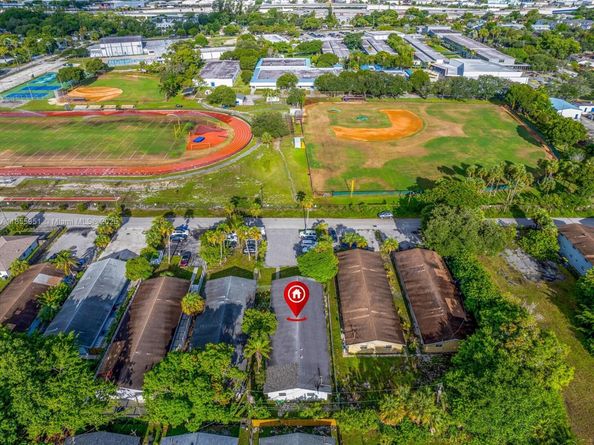 700 SW 16th Ave, Fort Lauderdale FL 33312