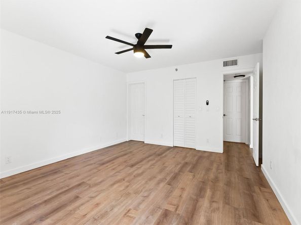 2202 S Cypress Bend Dr 204, Pompano Beach FL 33069