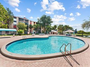 2202 S Cypress Bend Dr 204, Pompano Beach FL 33069