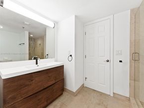 2202 S Cypress Bend Dr 204, Pompano Beach FL 33069